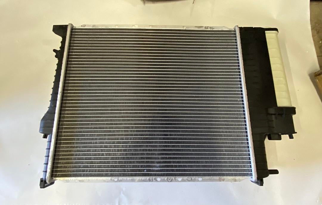 89-95 bmw 525i / 525IT Aluminum Radiator AT / MT OEM-RA-979