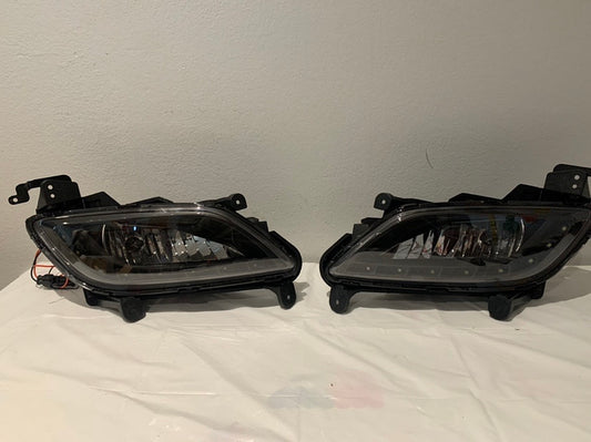 Pair of Bumper Driving Fog Lights w/White LED DRL Black Housing Does not fit turbo model parachoque delantero luz antiniebla negro 12-16 Hyundai Veloster FL-HV12-LED-BK