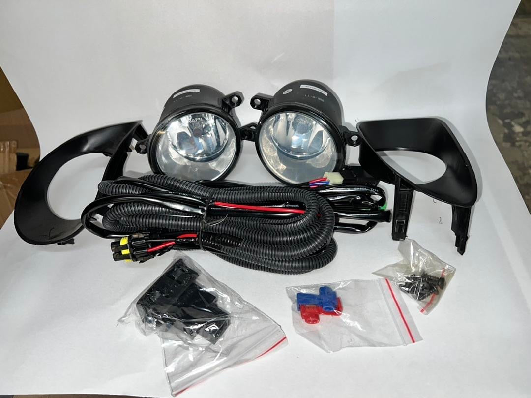 chrome clear fog lights with bezel and switch 06-08 toyota yaris 3dr Wj30-0073-09